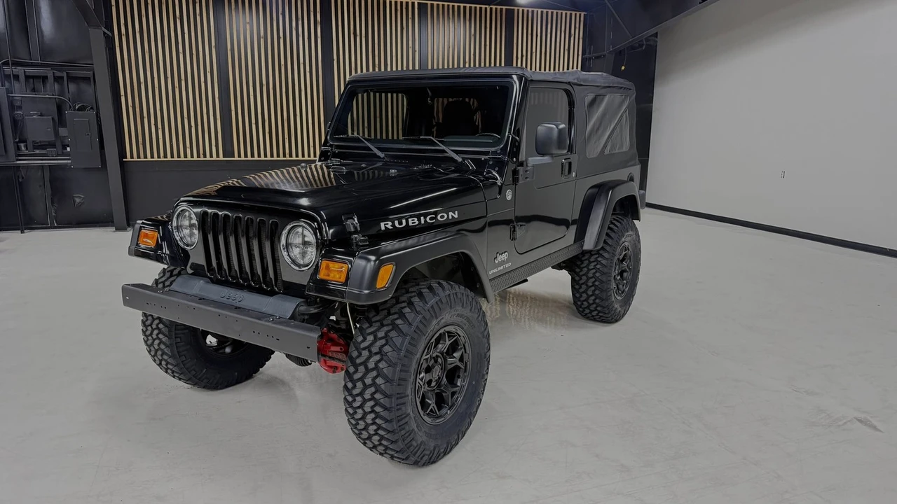 2005 Jeep TJ Wrangler - Image 2 of 24