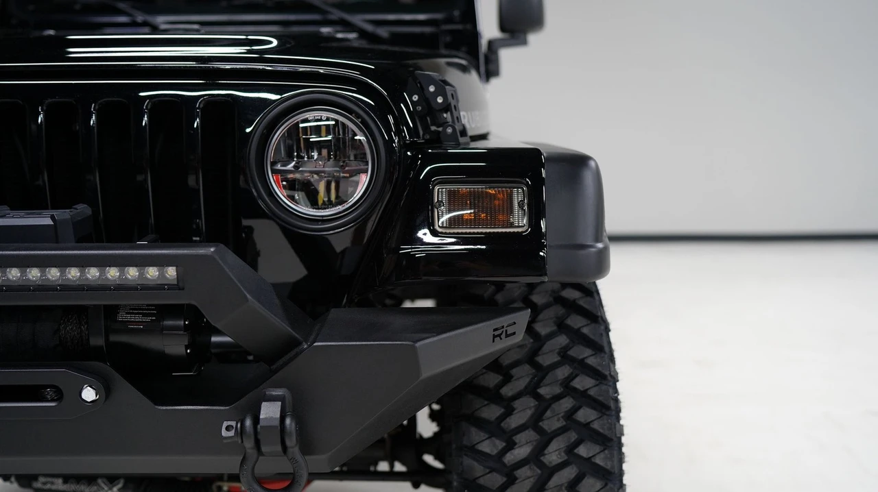2005 Jeep TJ Wrangler - Image 10 of 13