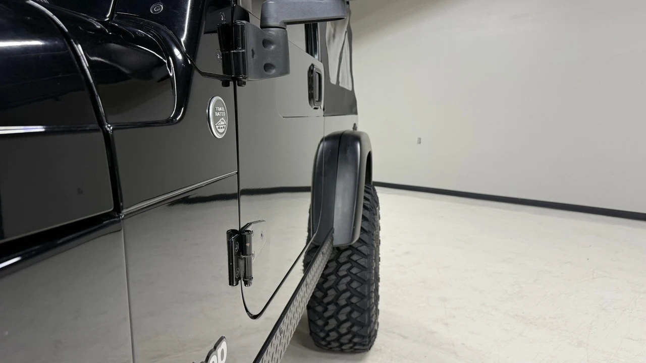 2005 Jeep TJ Wrangler - Image 21 of 24