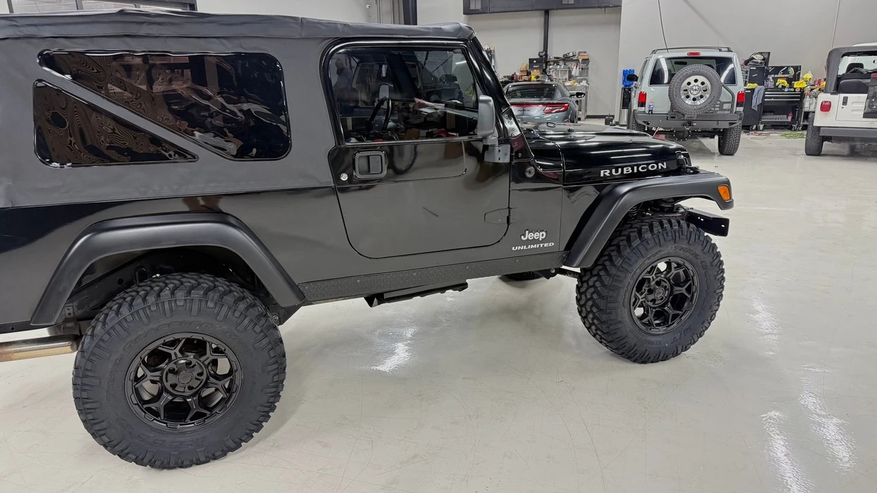 2005 Jeep TJ Wrangler - Image 10 of 24