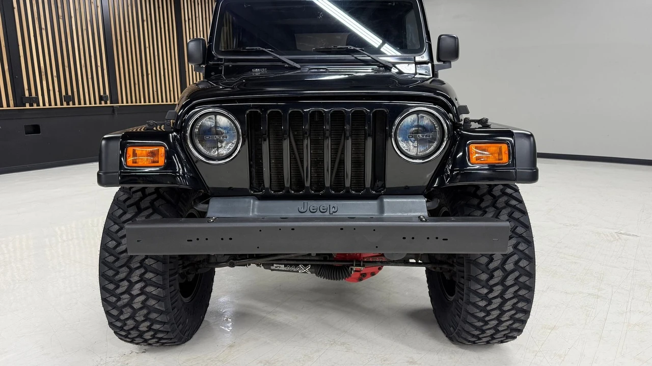 2005 Jeep TJ Wrangler - Image 14 of 24