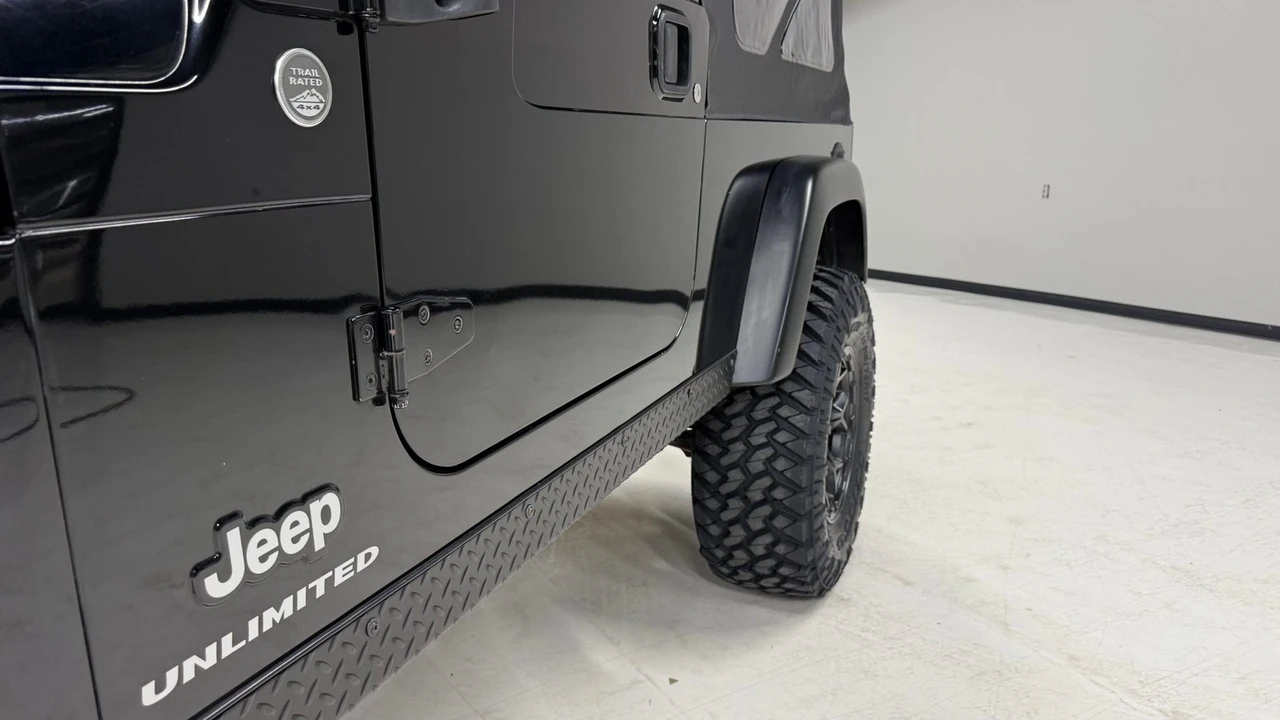 2005 Jeep TJ Wrangler - Image 22 of 24