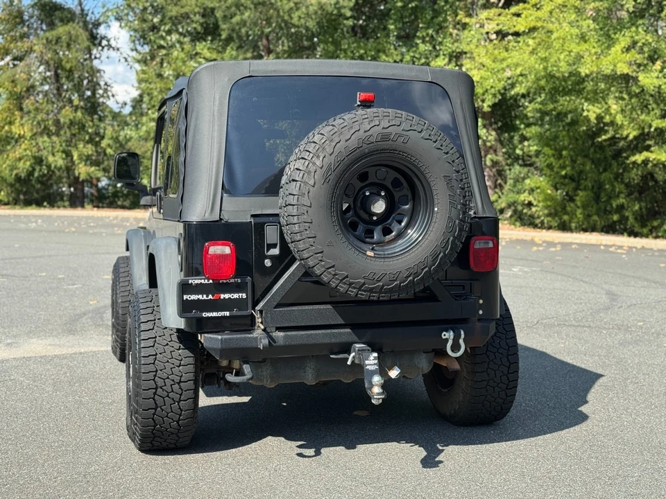 2005 Jeep TJ Wrangler - Image 9 of 12
