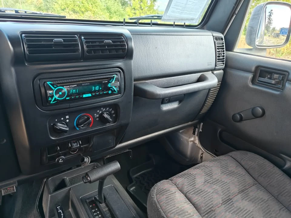2005 Jeep TJ Wrangler - Image 11 of 16