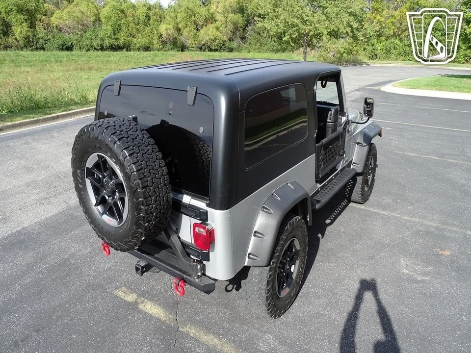 2005 Jeep TJ Wrangler - Image 17 of 21