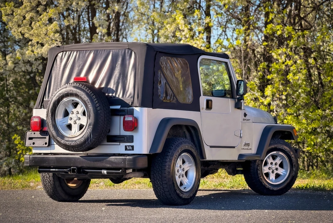 2005 Jeep TJ Wrangler - Image 9 of 21