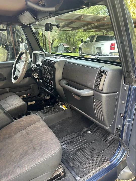 2005 Jeep TJ Wrangler - Image 10 of 12
