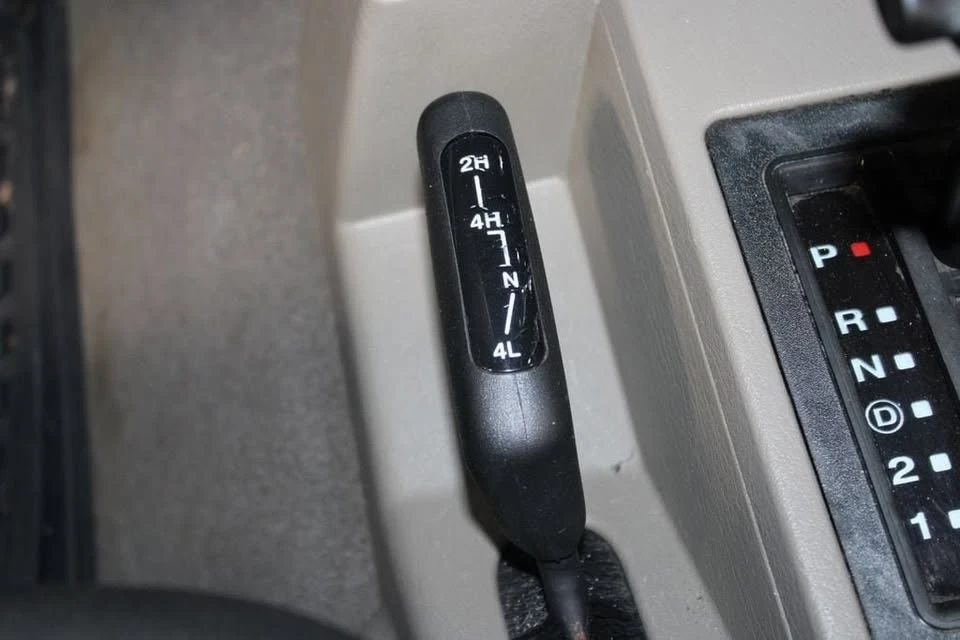 2005 Jeep TJ Wrangler - Image 13 of 15