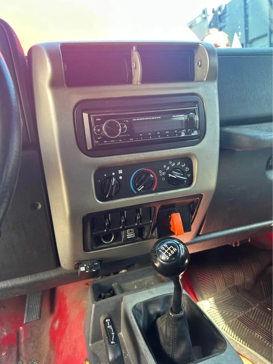 2005 Jeep TJ Wrangler - Image 7 of 8