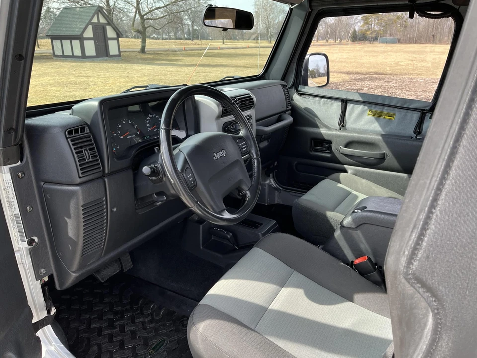 2005 Jeep TJ Wrangler - Image 28 of 31
