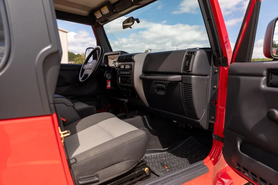 2005 Jeep TJ Wrangler - Image 15 of 26