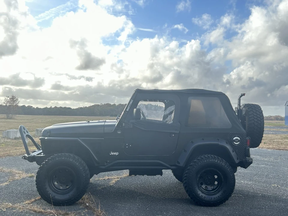 2005 Jeep TJ Wrangler - Image 9 of 31