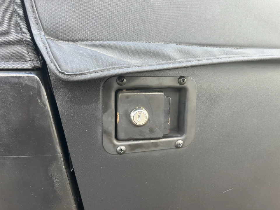 2005 Jeep TJ Wrangler - Image 28 of 31