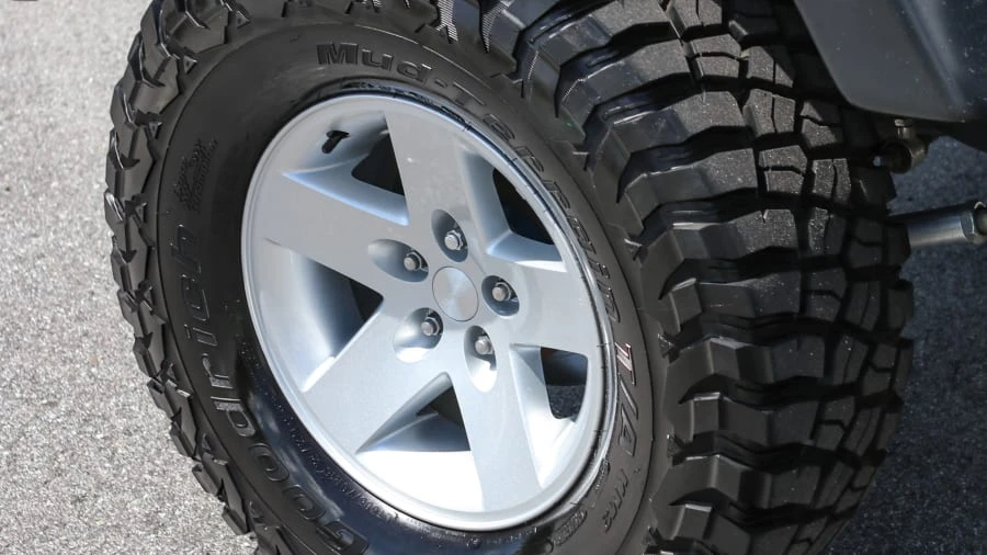 2005 Jeep TJ Wrangler - Image 22 of 31