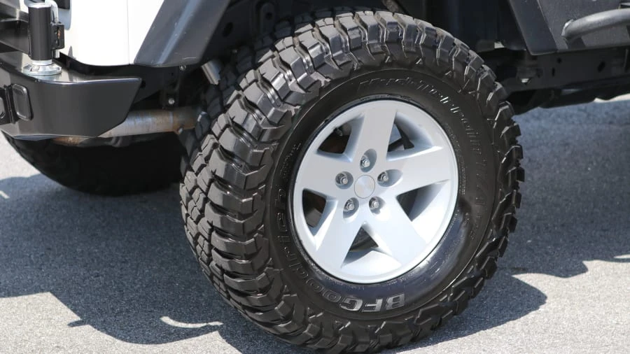 2005 Jeep TJ Wrangler - Image 29 of 31
