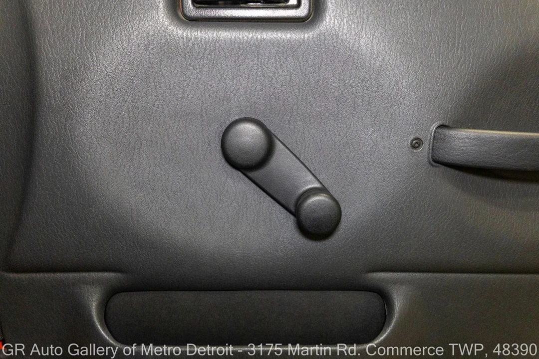 2005 Jeep TJ Wrangler - Image 28 of 31
