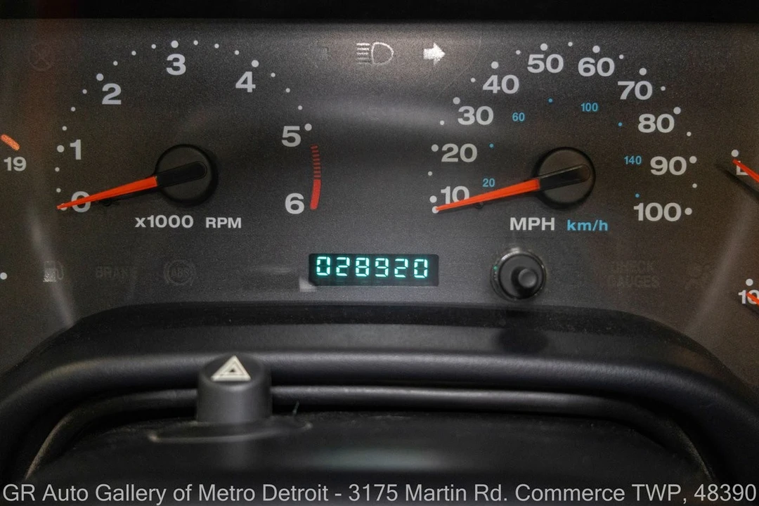 2005 Jeep TJ Wrangler - Image 19 of 31