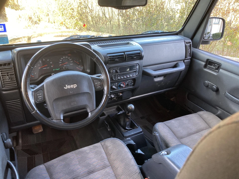 2005 Jeep TJ Wrangler - Image 24 of 31