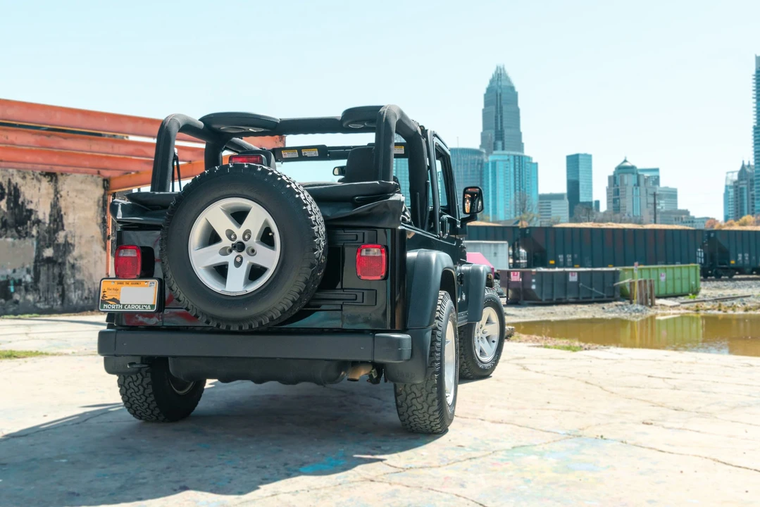 2005 Jeep TJ Wrangler - Image 15 of 31