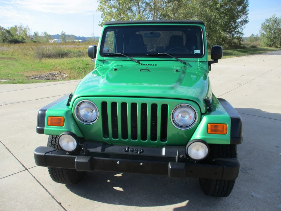 2005 Jeep TJ Wrangler - Image 13 of 31