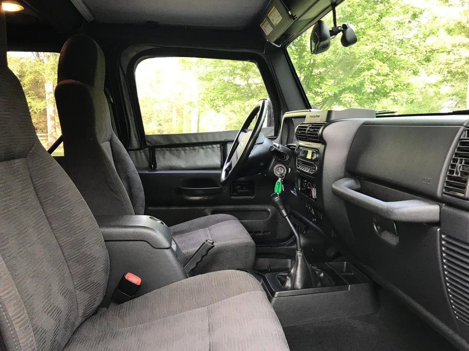 2005 Jeep TJ Wrangler - Image 30 of 31