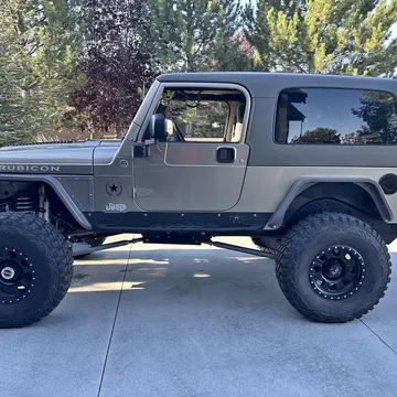 2005 Jeep Wrangler Rubicon Sahara LJ