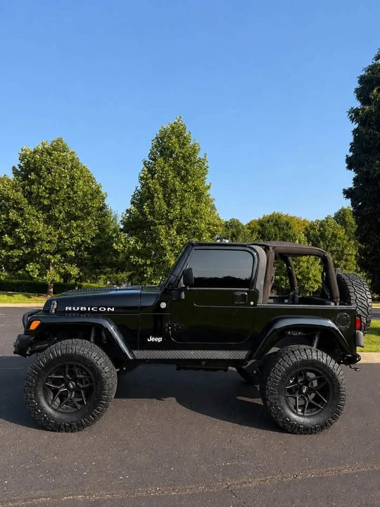 2005 Jeep TJ Wrangler - Image 2 of 2