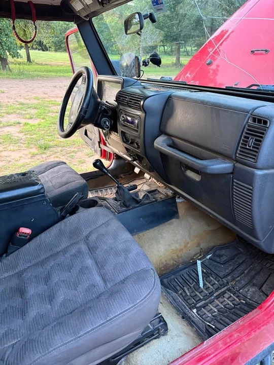 2005 Jeep TJ Wrangler - Image 5 of 7