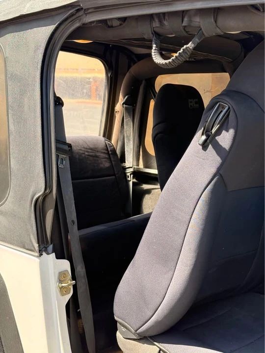 2005 Jeep TJ Wrangler - Image 10 of 11