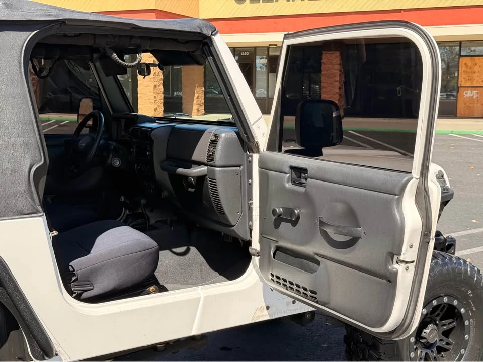 2005 Jeep TJ Wrangler - Image 8 of 11