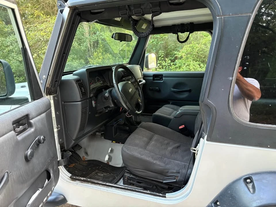 2005 Jeep TJ Wrangler - Image 6 of 7