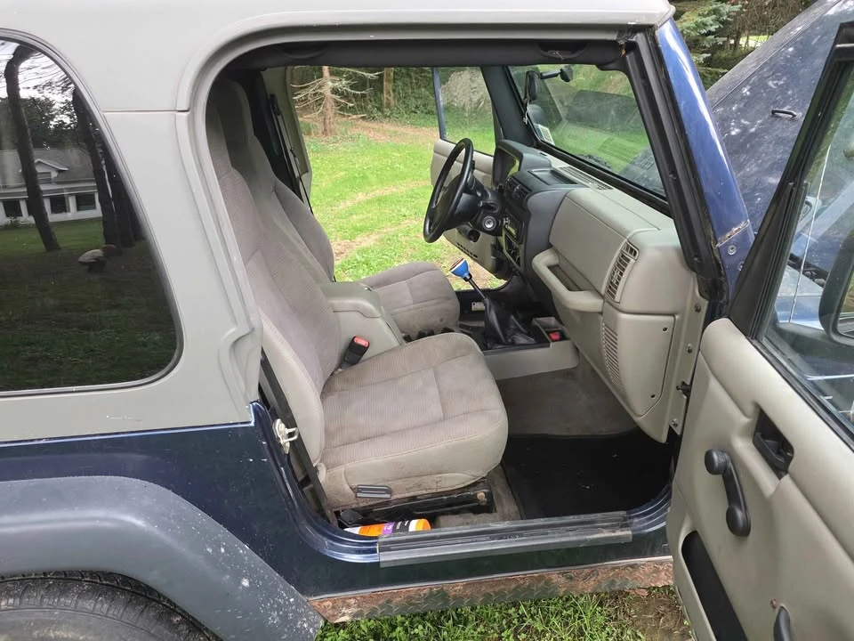 2005 Jeep TJ Wrangler - Image 9 of 10