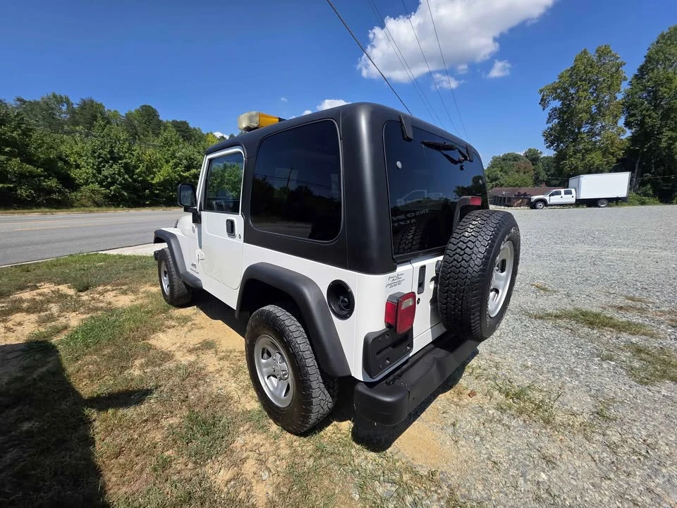 2005 Jeep TJ Wrangler - Image 5 of 16