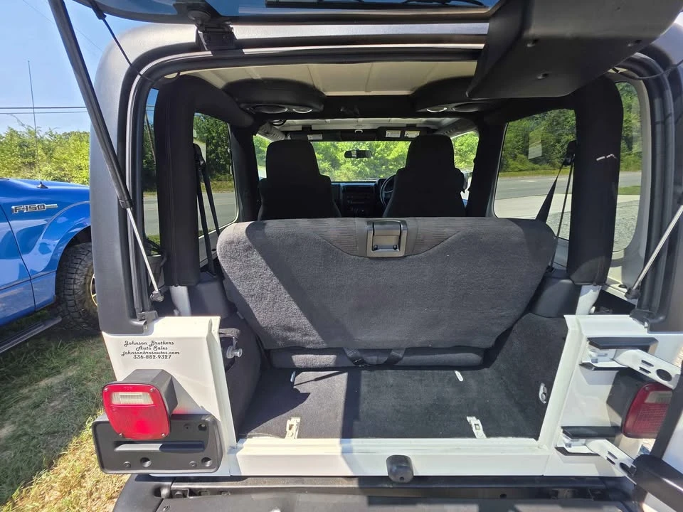 2005 Jeep TJ Wrangler - Image 13 of 16