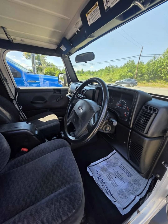 2005 Jeep TJ Wrangler - Image 10 of 16
