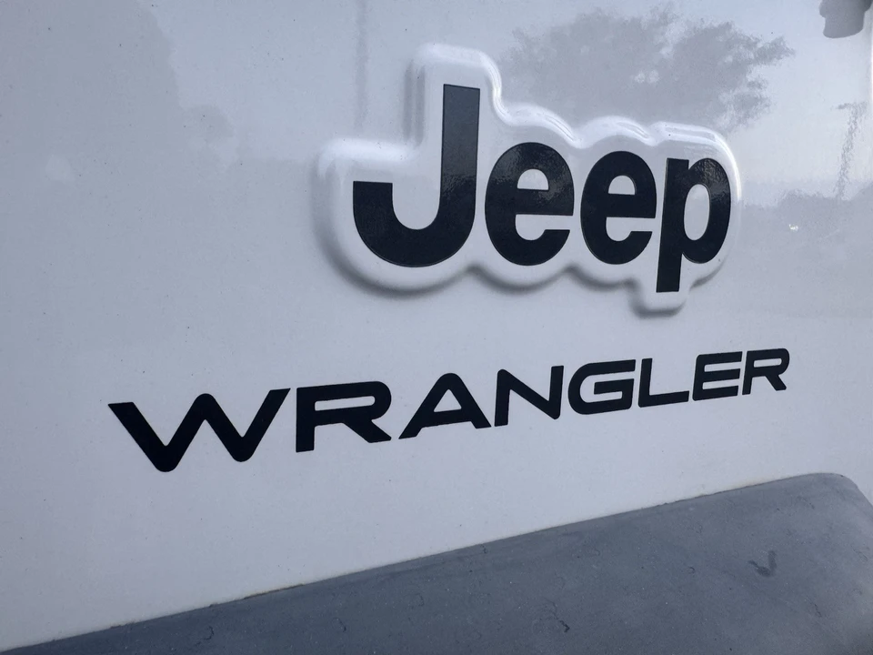 2005 Jeep TJ Wrangler - Image 14 of 16