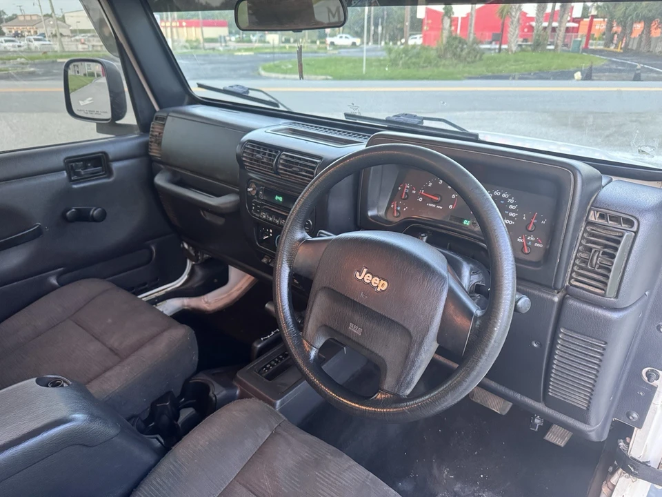 2005 Jeep TJ Wrangler - Image 12 of 16