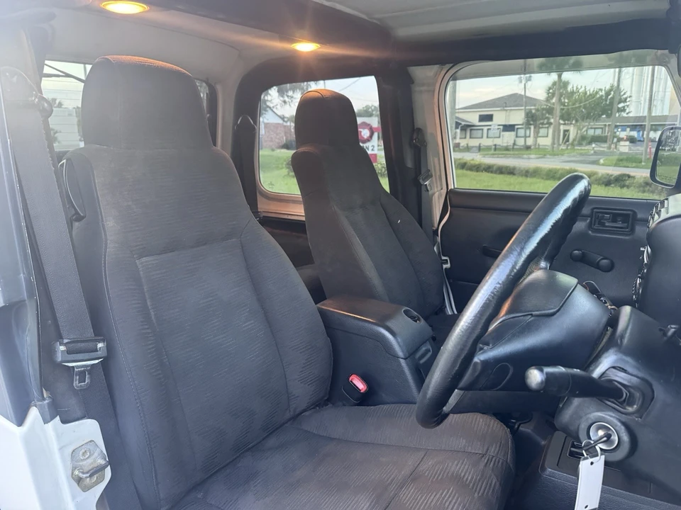 2005 Jeep TJ Wrangler - Image 11 of 16