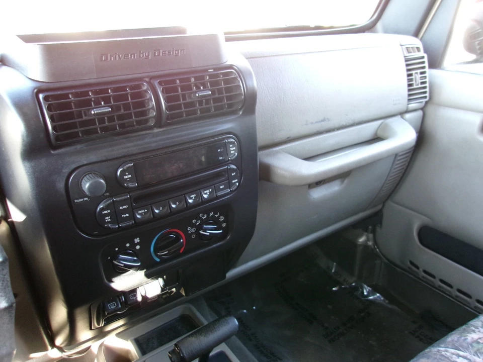 2005 Jeep TJ Wrangler - Image 18 of 20