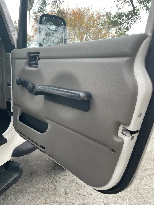 2005 Jeep TJ Wrangler - Image 12 of 18