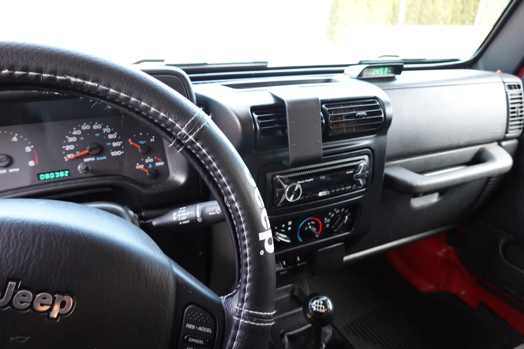 2005 Jeep TJ Wrangler - Image 17 of 21