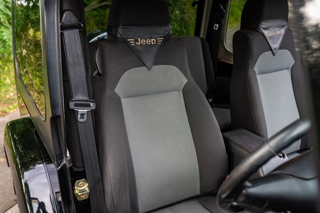 2005 Jeep TJ Wrangler - Image 21 of 30