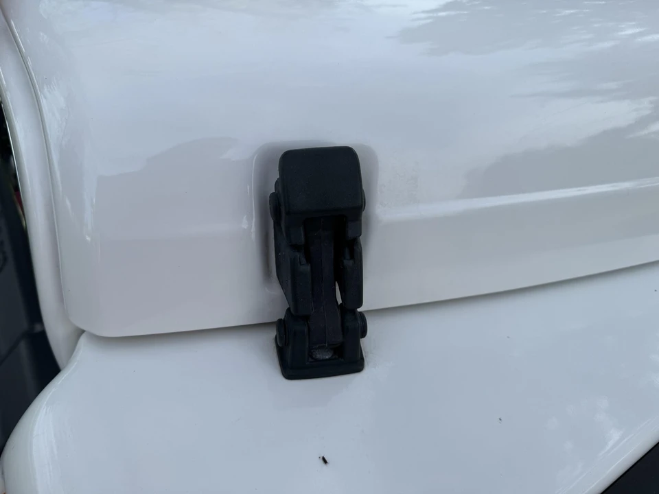 2005 Jeep TJ Wrangler - Image 15 of 31