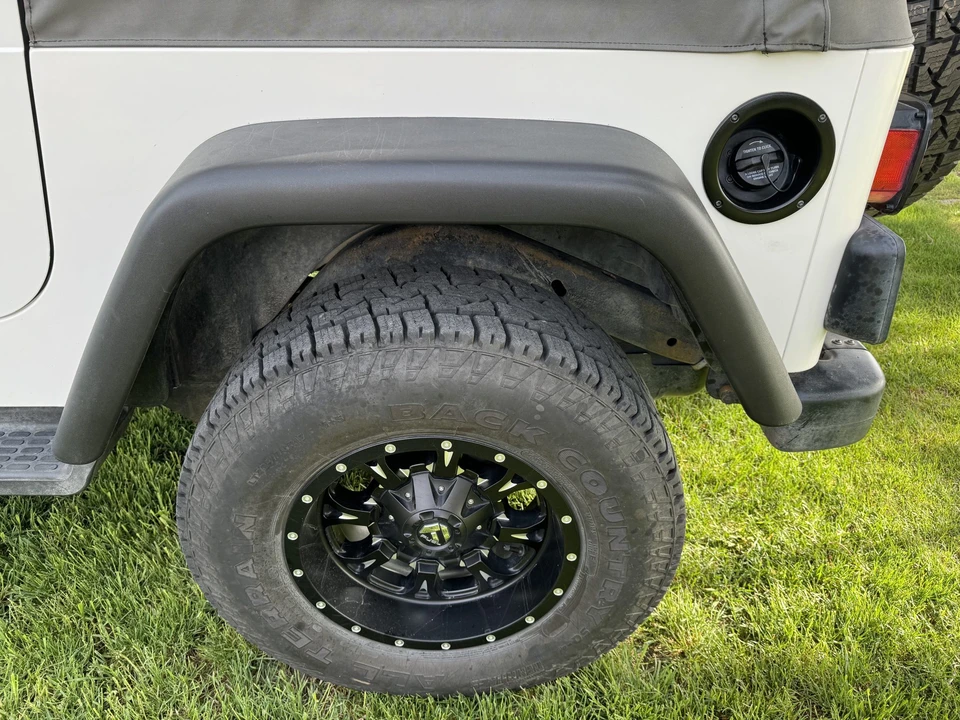 2005 Jeep TJ Wrangler - Image 29 of 31