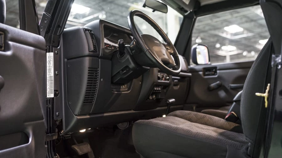 2005 Jeep TJ Wrangler - Image 4 of 12