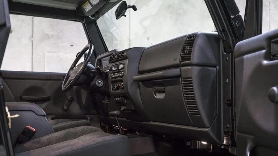 2005 Jeep TJ Wrangler - Image 5 of 12