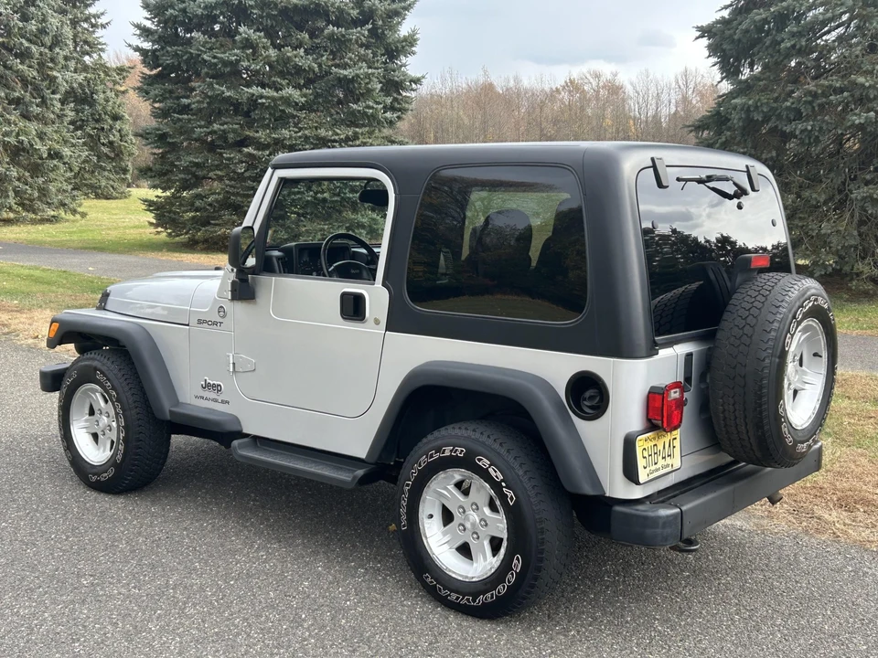 2005 Jeep TJ Wrangler - Image 17 of 31