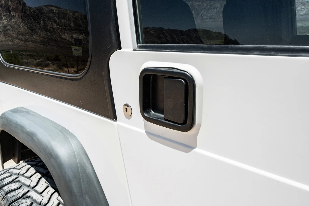 2005 Jeep TJ Wrangler - Image 21 of 31