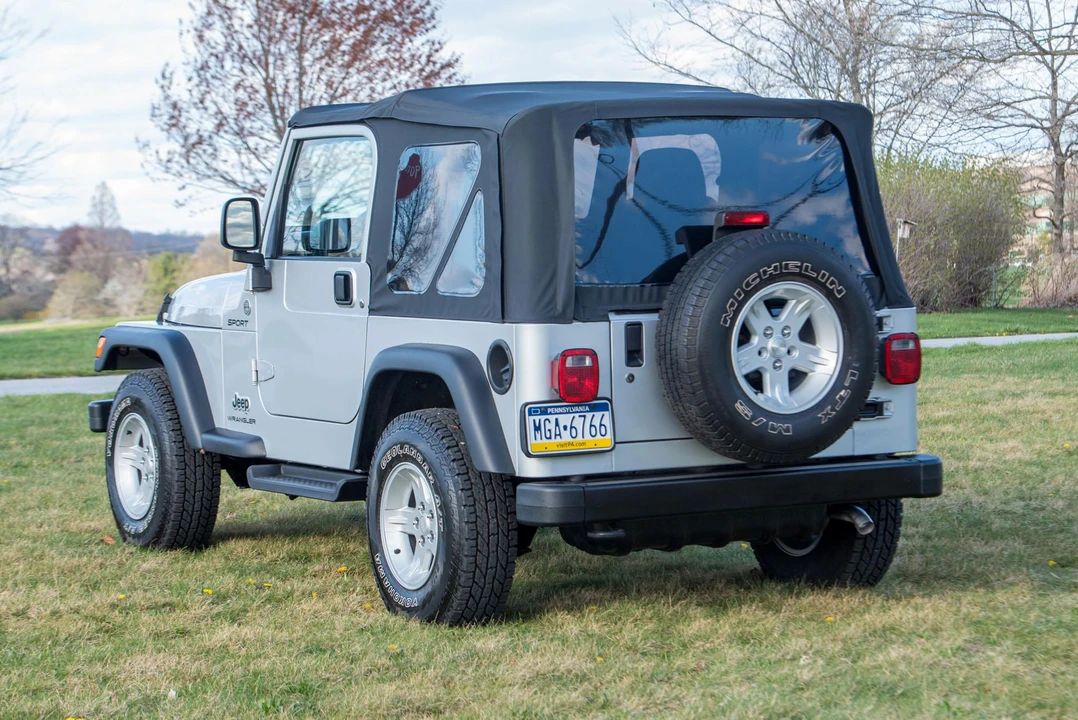 2005 Jeep TJ Wrangler - Image 9 of 31