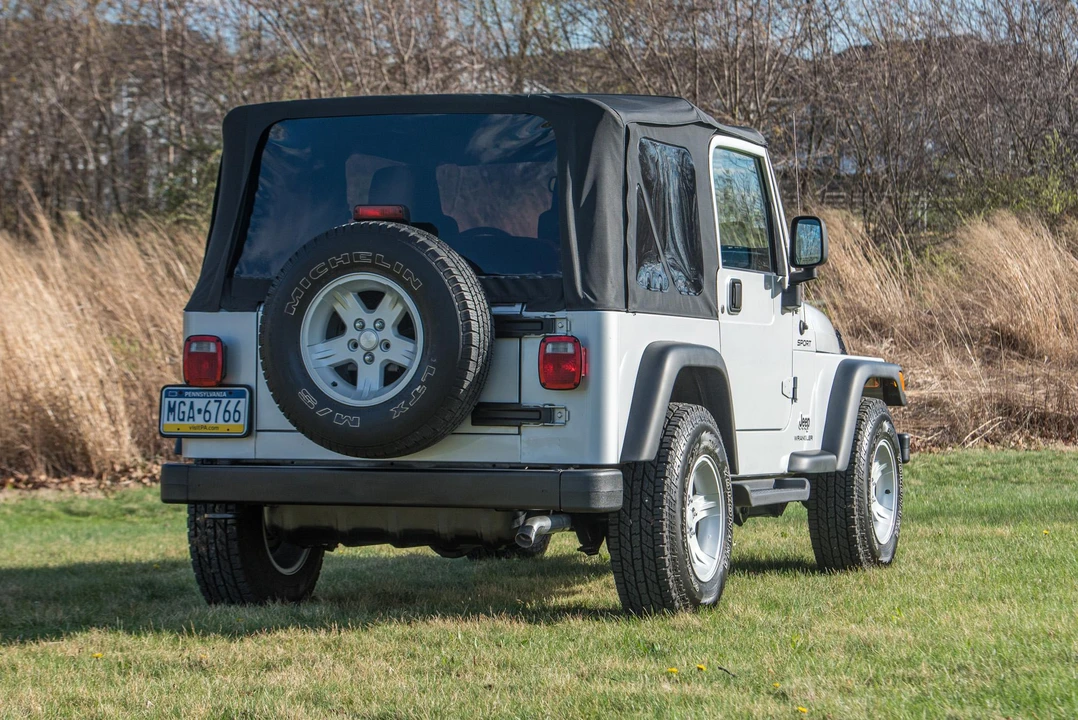 2005 Jeep TJ Wrangler - Image 13 of 31